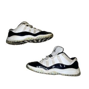 Jordan Emerald 11’s Low Little Kids Size: 2